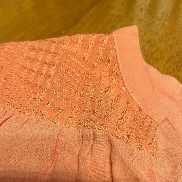 Love Marks blouse, size Small - Picture 4 of 4